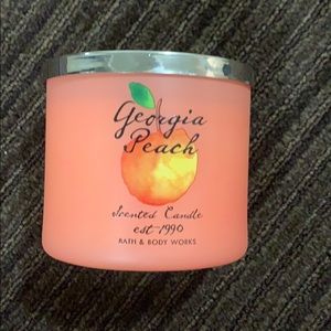 Bath and Body works candle peach smell